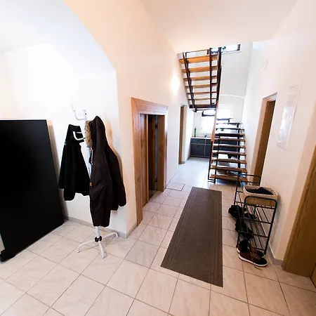 Hostel Hisa Na Travniku